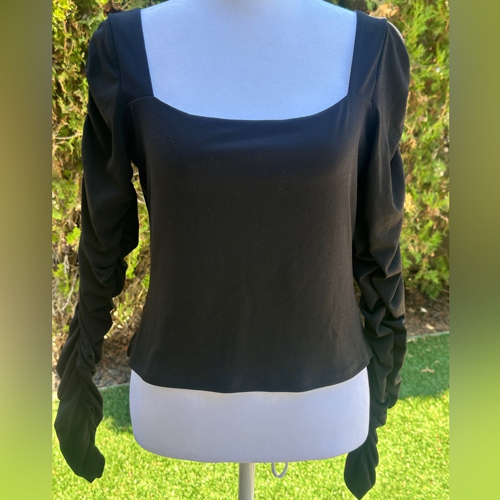 H&M Black Square Neck Scrunched Long Sleeve Top size Medium